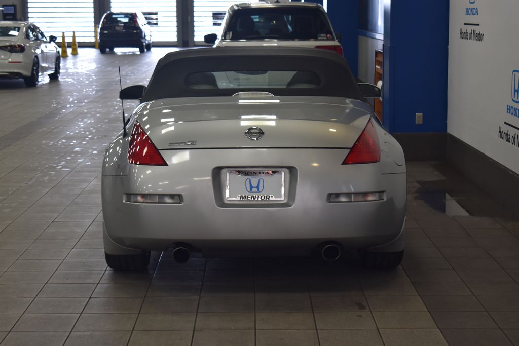 2004 Nissan Z 350Z 4