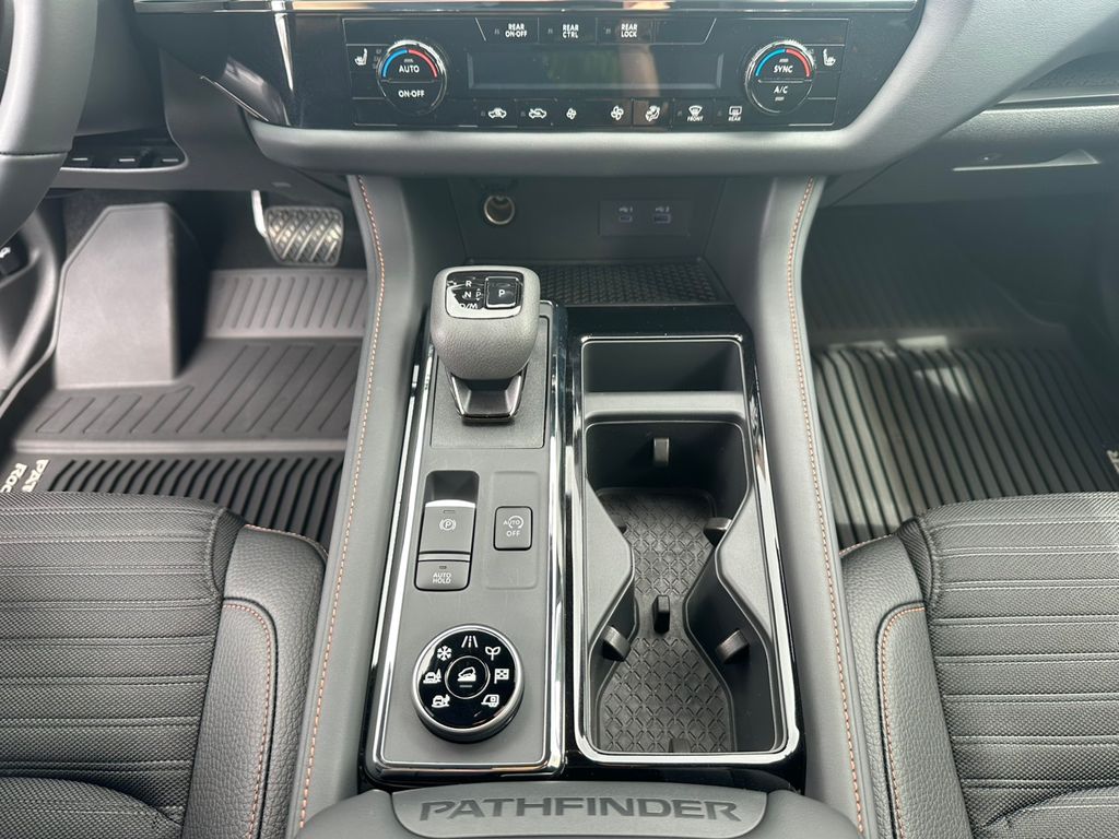 2025 Nissan Pathfinder Rock Creek
