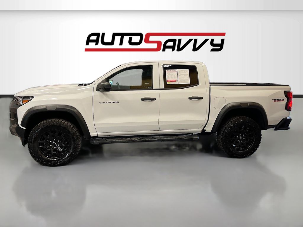 Used 2024 Summit White Chevrolet Trail Boss image 4