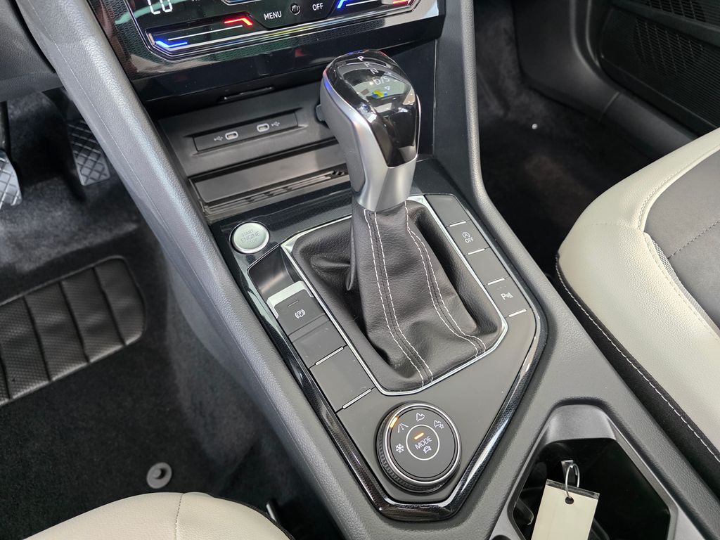 2026 Volkswagen Taos 1.5T SE Blue at Subaru and VW of Moon Township