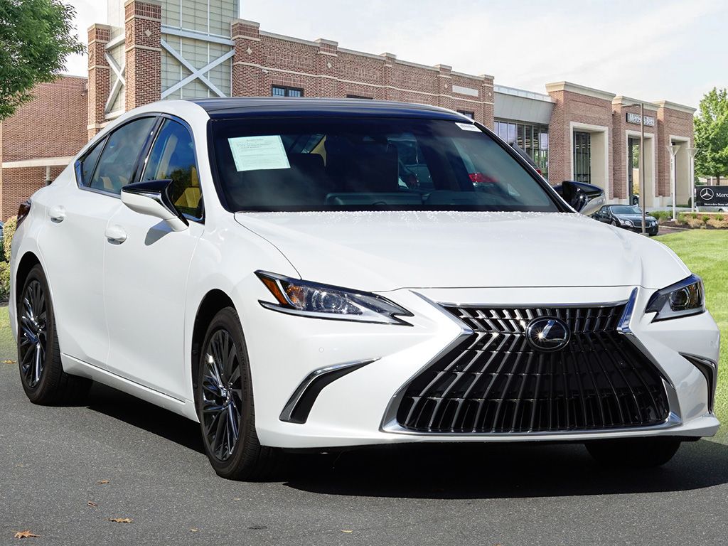 Thumbnail: 2024 Lexus ES - 3