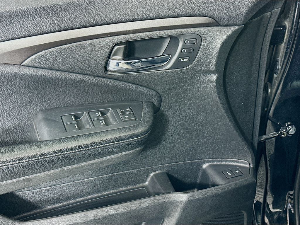 Thumbnail: 2019 Honda Passport - 17