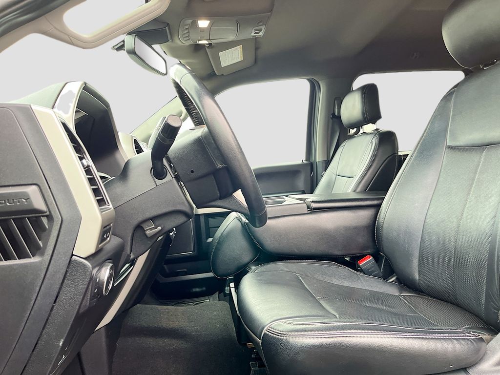 Used 2020 Gray Ford Lariat image 19