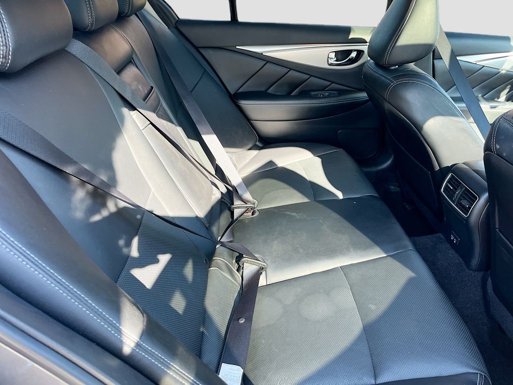 Used 2022 Gray INFINITI LUXE image 27