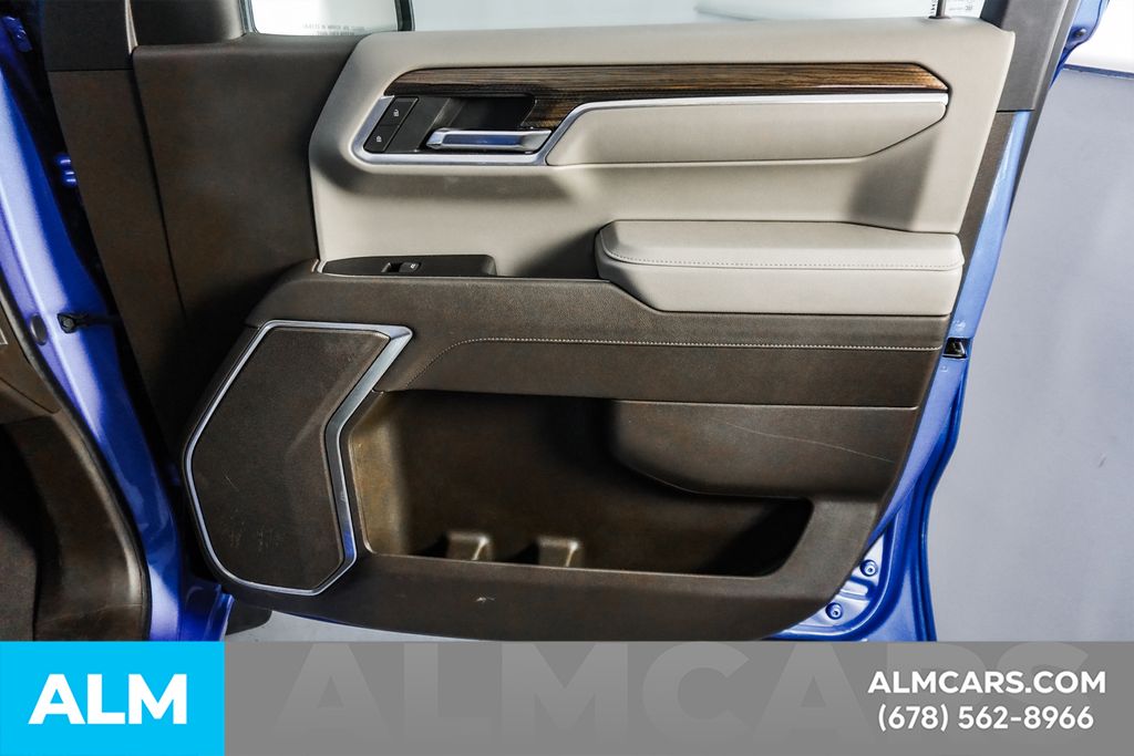 Used 2025 Blue Chevrolet LT image 45