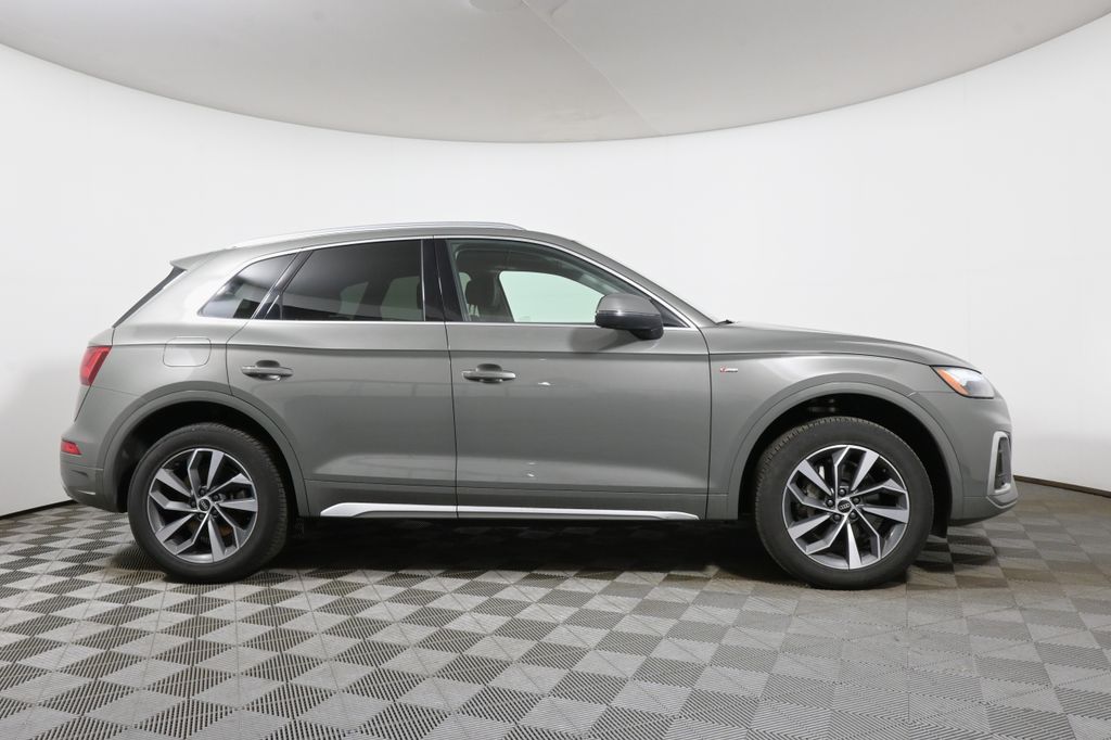 Thumbnail: 2023 Audi Q5 - 8