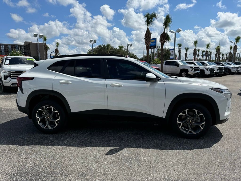 2024 Chevrolet Trax LT 9