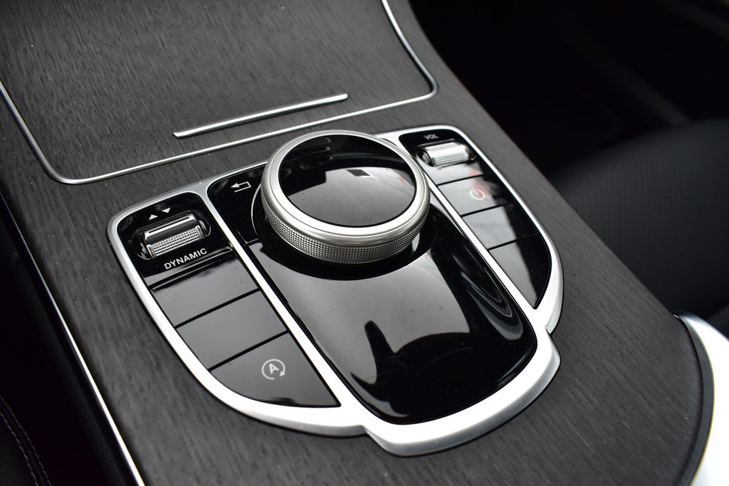 Thumbnail: 2021 Mercedes-Benz C-Class - 24