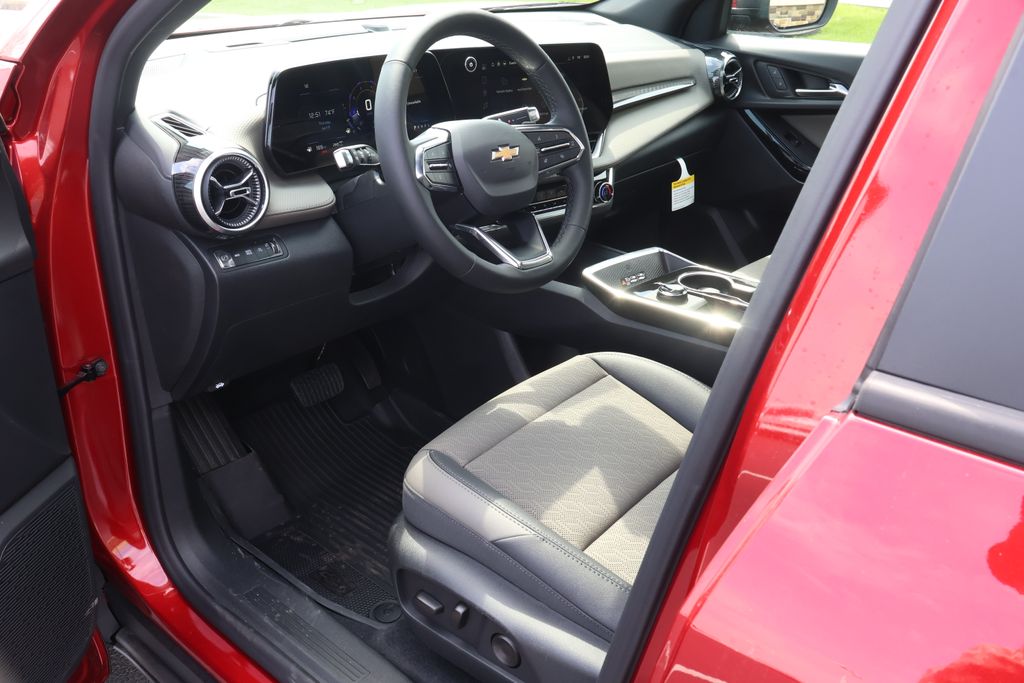 Thumbnail: 2026 Chevrolet Equinox - 13