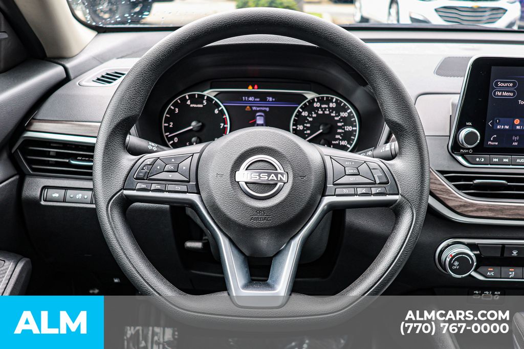 Used 2025 Black Nissan 2.5 SV image 30