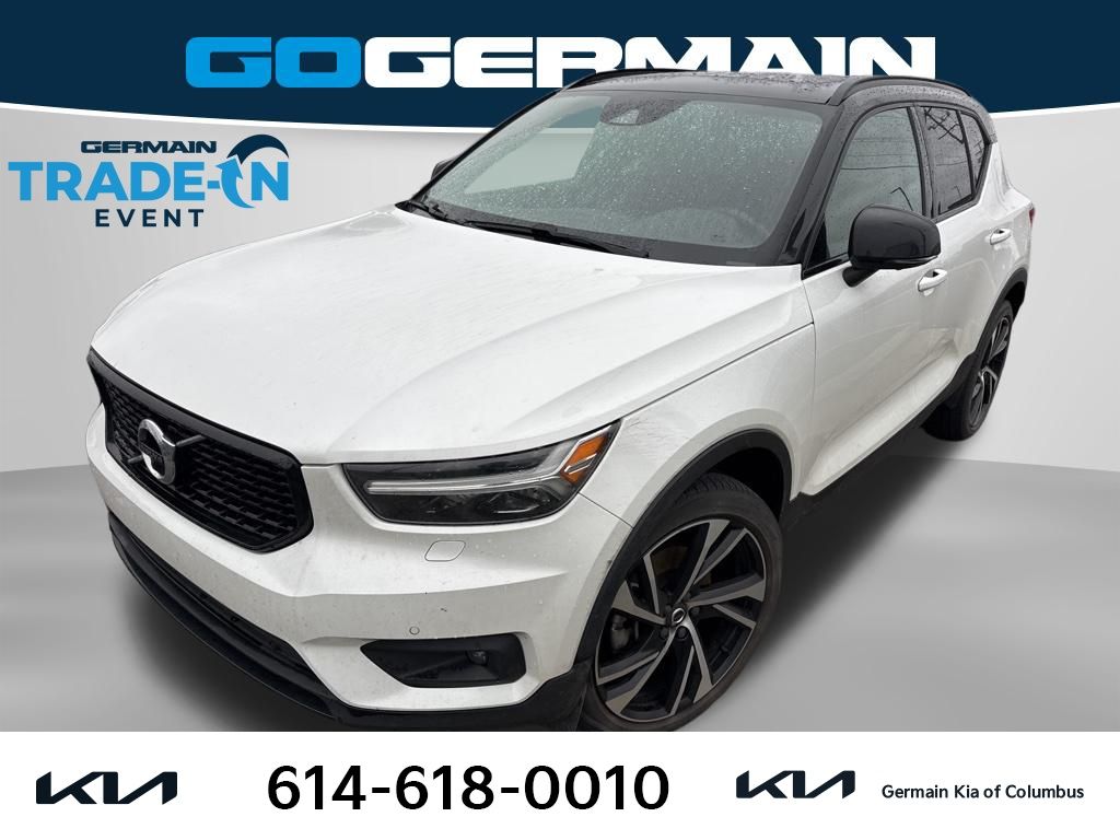 2021 Volvo XC40 T5 R-Design AWD