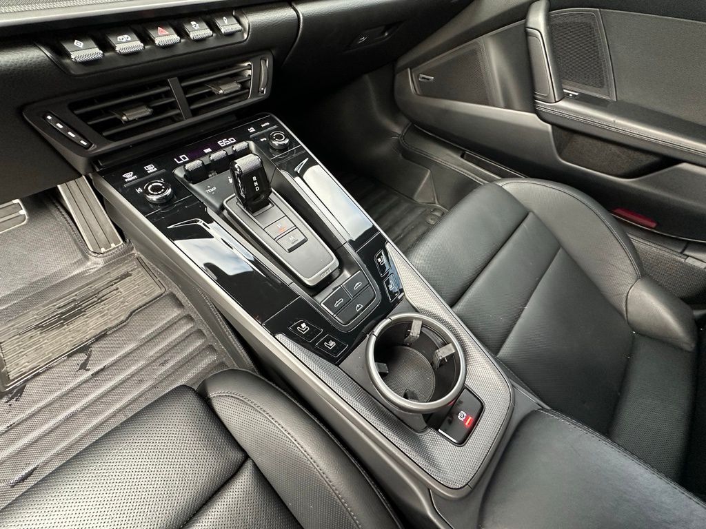 Thumbnail: 2025 Porsche 911 - 30