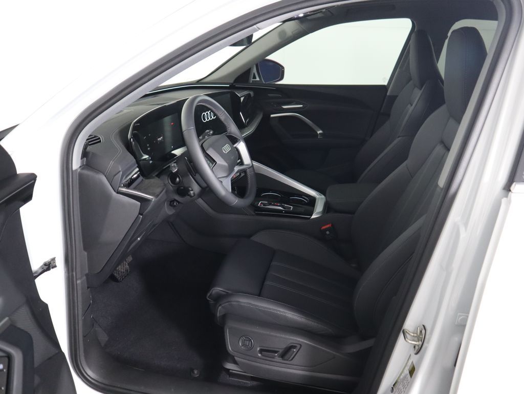 Thumbnail: 2025 Audi Q5 - 21