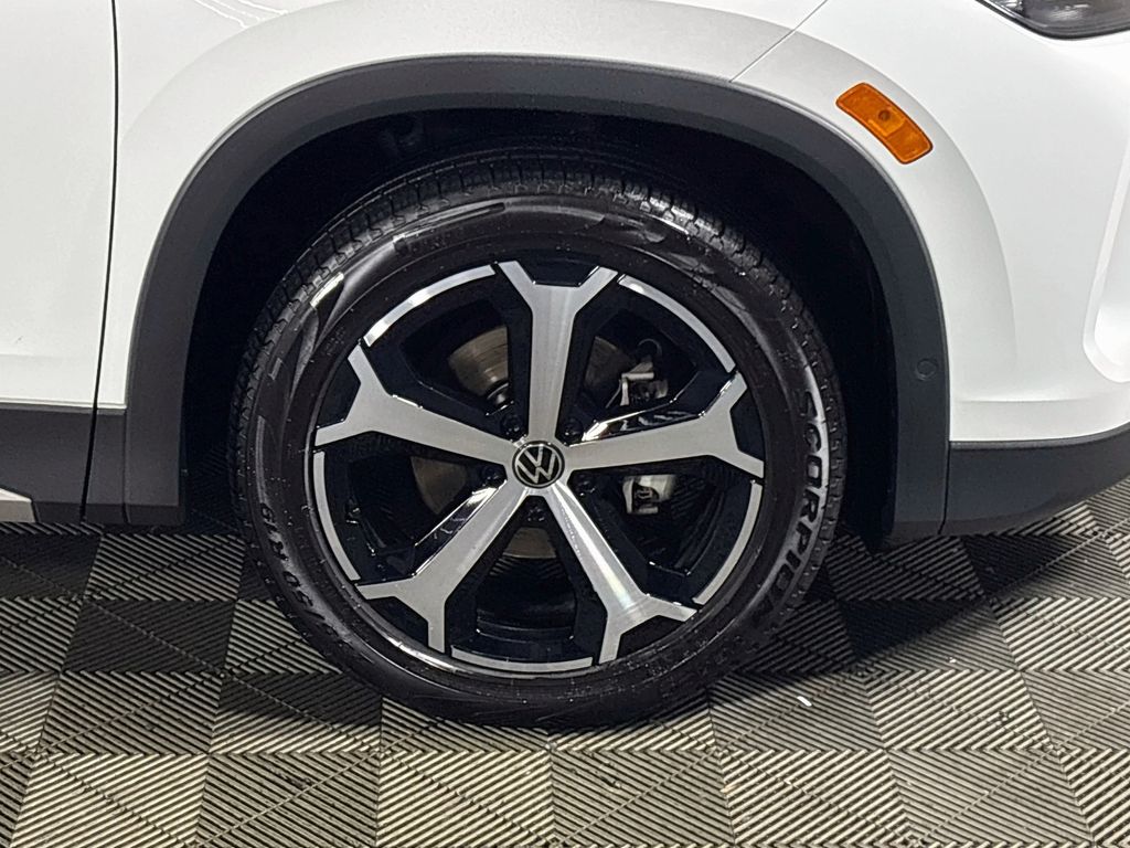 2025 Volkswagen Tiguan 2.0T SE
