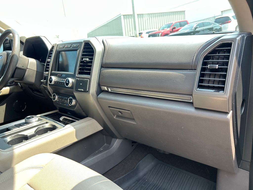 Certified Used 2019 Black Ford XLT image 17