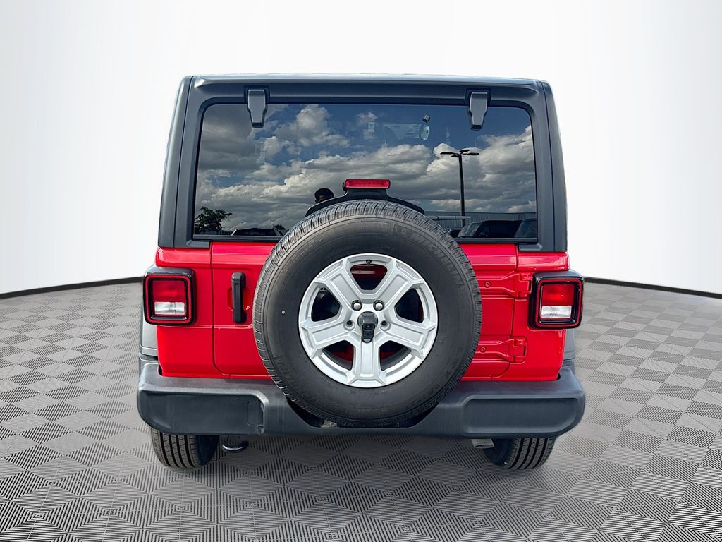 View vehicle photo 7