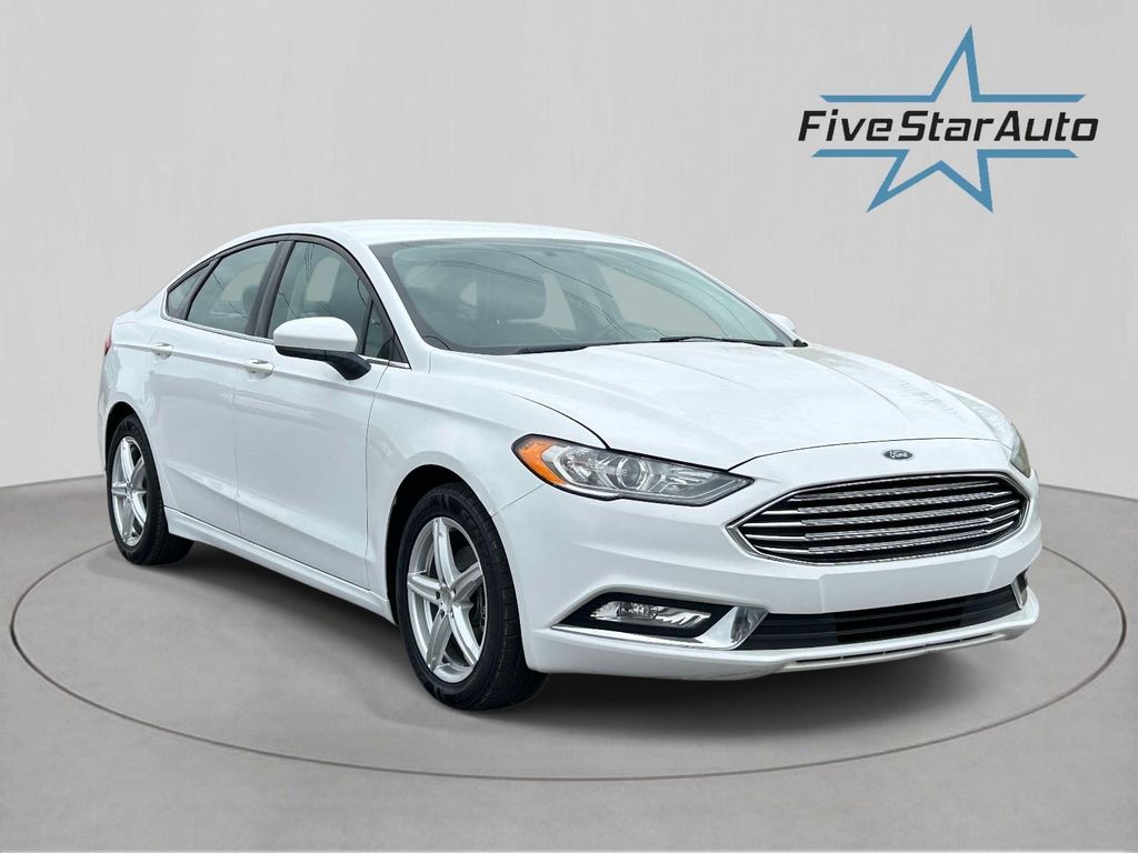 Oxford White 2017 Ford Fusion SE Sedan Front-Wheel Drive 6-Speed Automatic