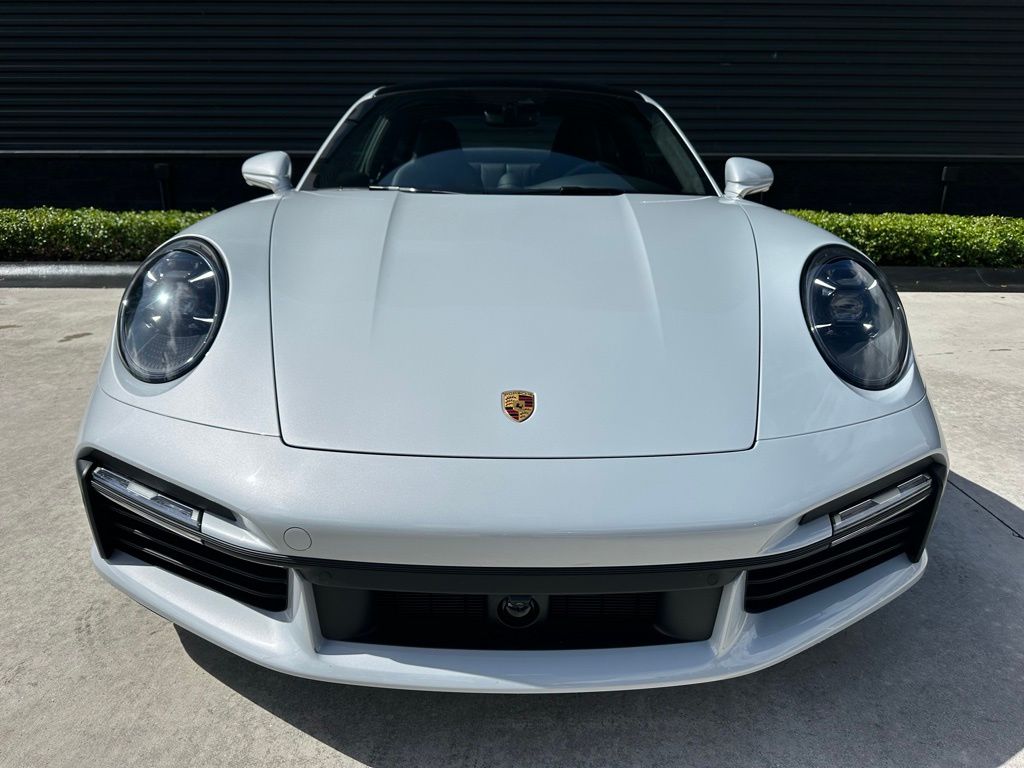 Thumbnail: 2025 Porsche 911 - 8