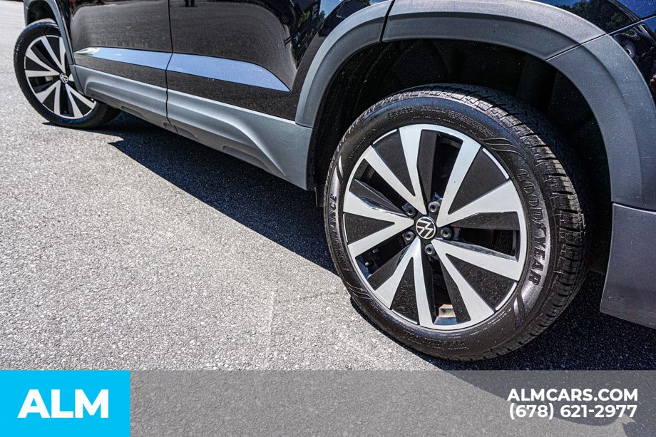 2024 Volkswagen Taos SE - Photo 16