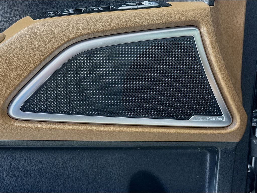 Thumbnail: 2021 Kia Telluride - 19