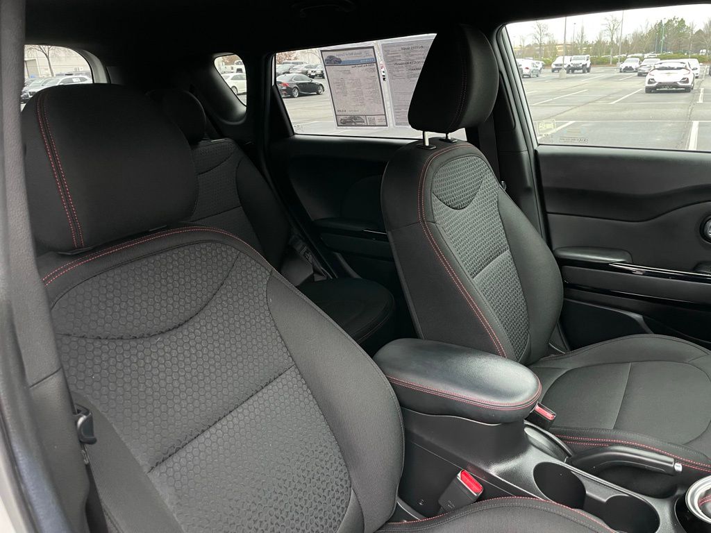 Thumbnail: 2016 Kia Soul - 29