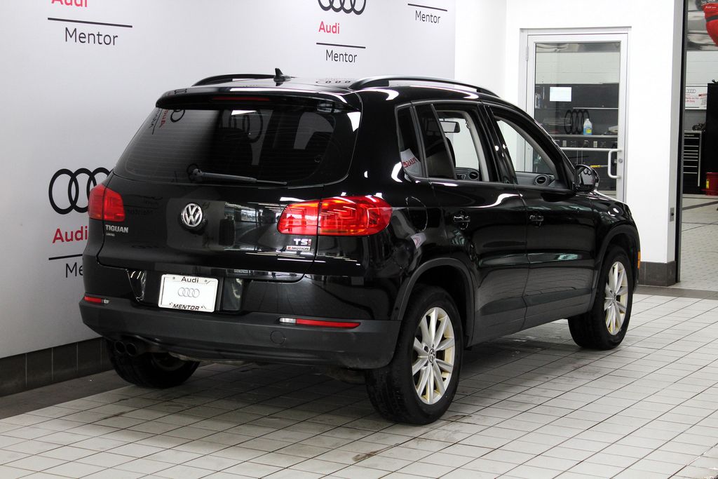 Thumbnail: 2017 Volkswagen Tiguan - 6