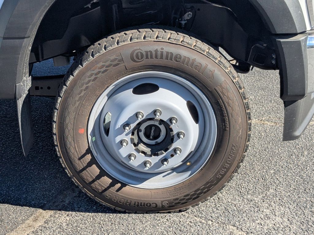 2025 Ford F-450 Chassis XL