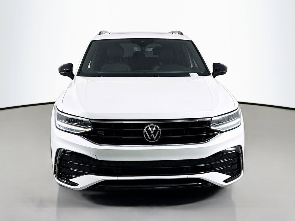 Thumbnail: 2023 Volkswagen Tiguan - 2