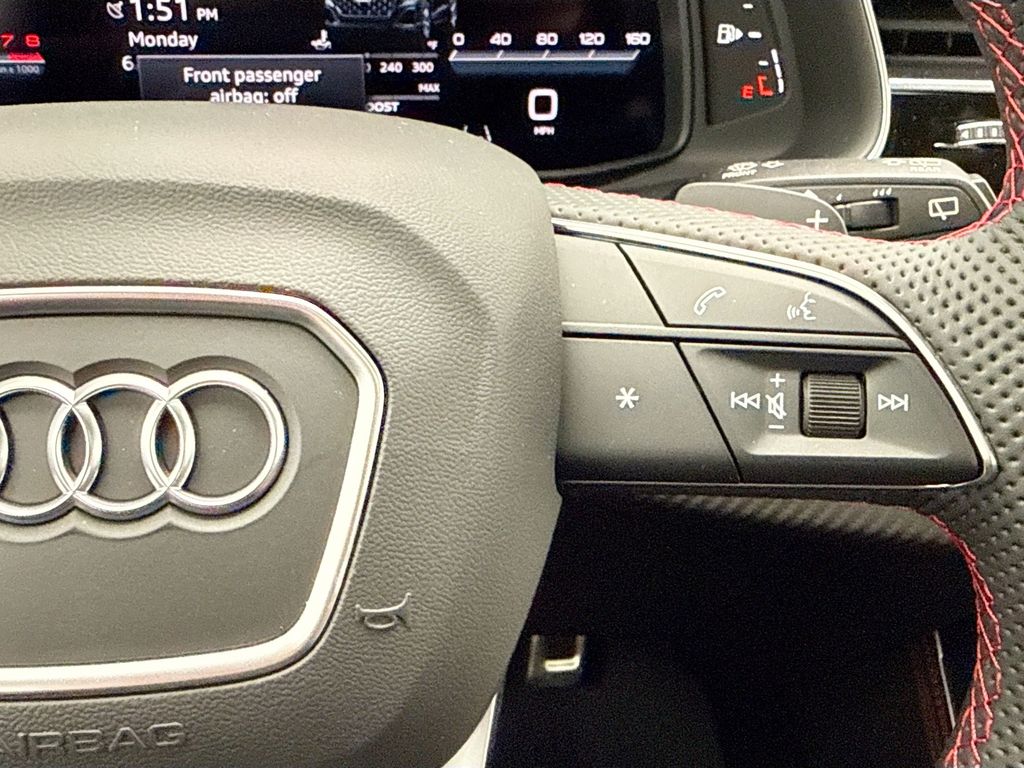 Thumbnail: 2026 Audi SQ8 - 12