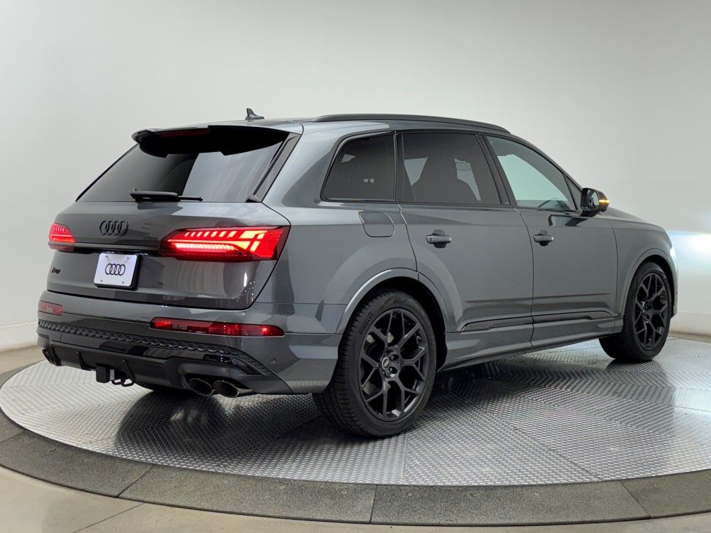 2025 Audi SQ7  12