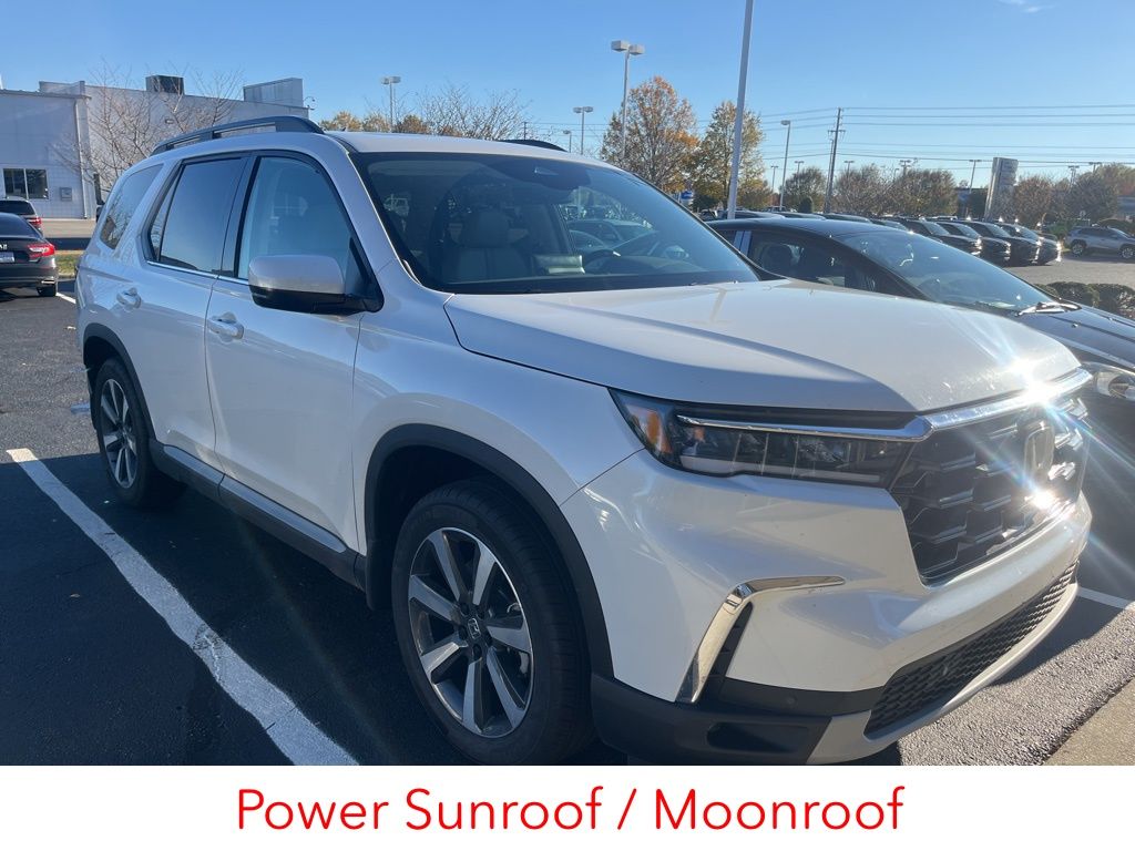2025 Honda Pilot Touring photo 3