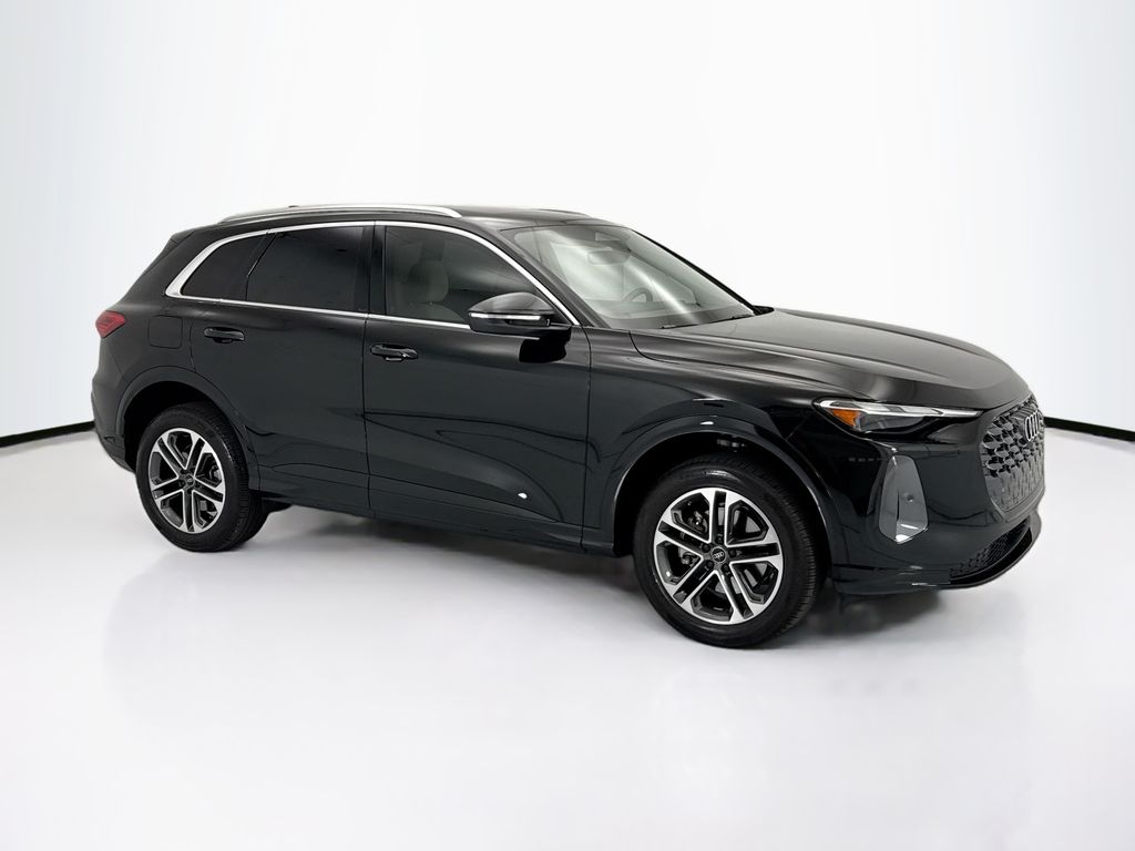 Thumbnail: 2025 Audi Q5 - 3