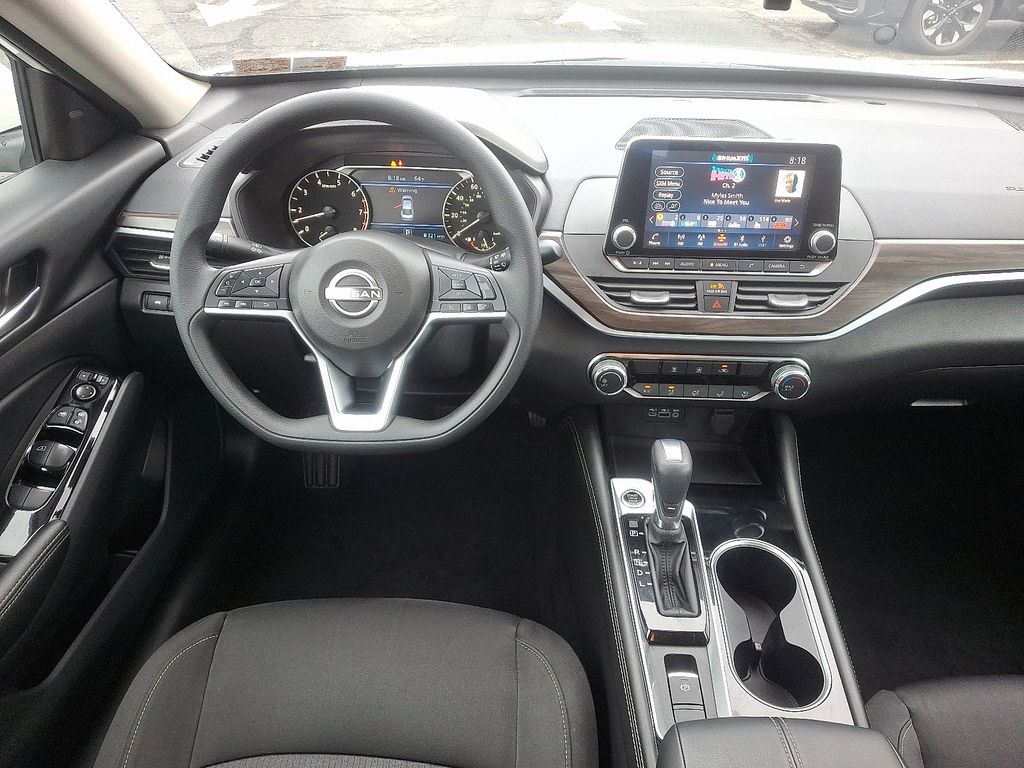 Thumbnail: 2023 Nissan Altima - 12