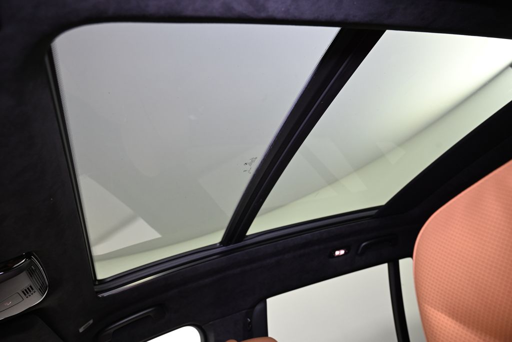 Thumbnail: 2026 BMW X7 - 20