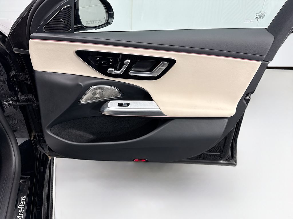 Thumbnail: 2025 Mercedes-Benz E-Class - 24