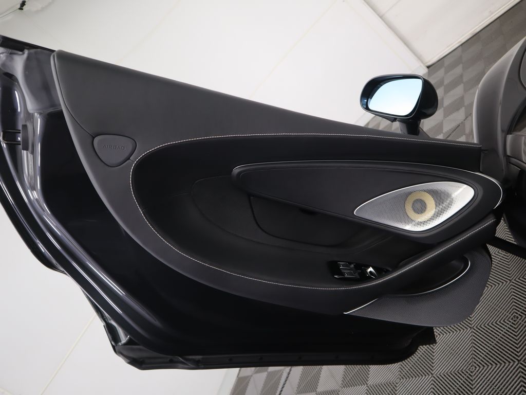 Thumbnail: 2023 Mclaren GT - 23