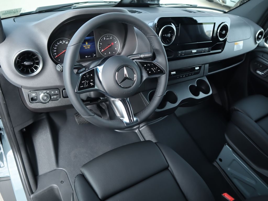 Thumbnail: 2026 Mercedes-Benz Sprinter - 10