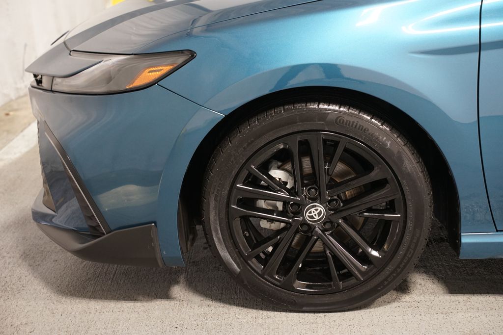 Thumbnail: 2025 Toyota Camry - 5