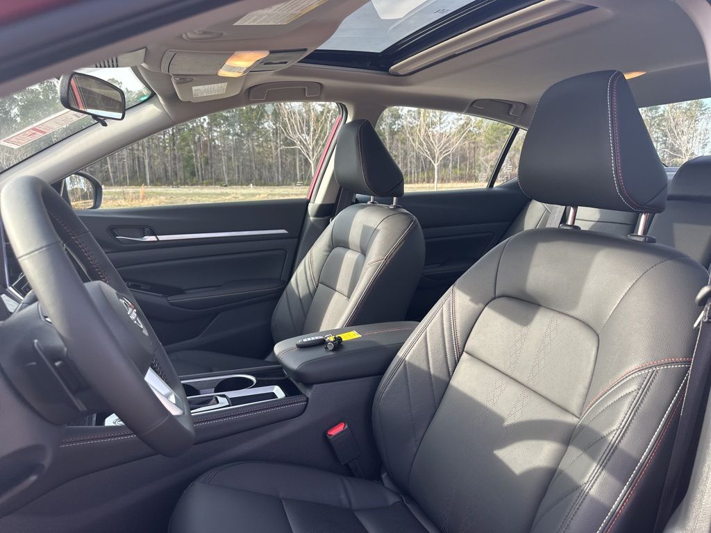 2025 Scarlet Ember Nissan Altima 2.5 SR FWD Sedan