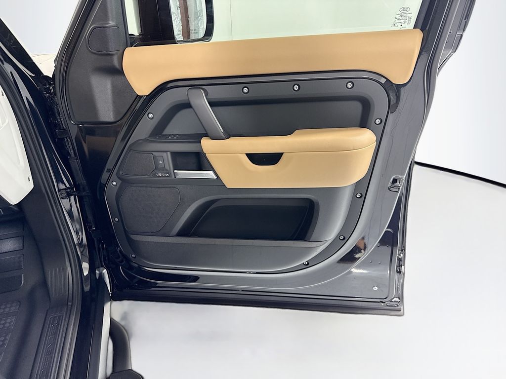 Thumbnail: 2026 Land Rover Defender - 25