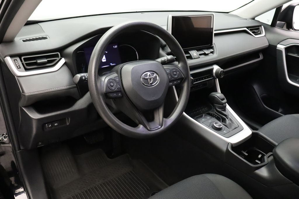 2024 Toyota RAV4 LE 15