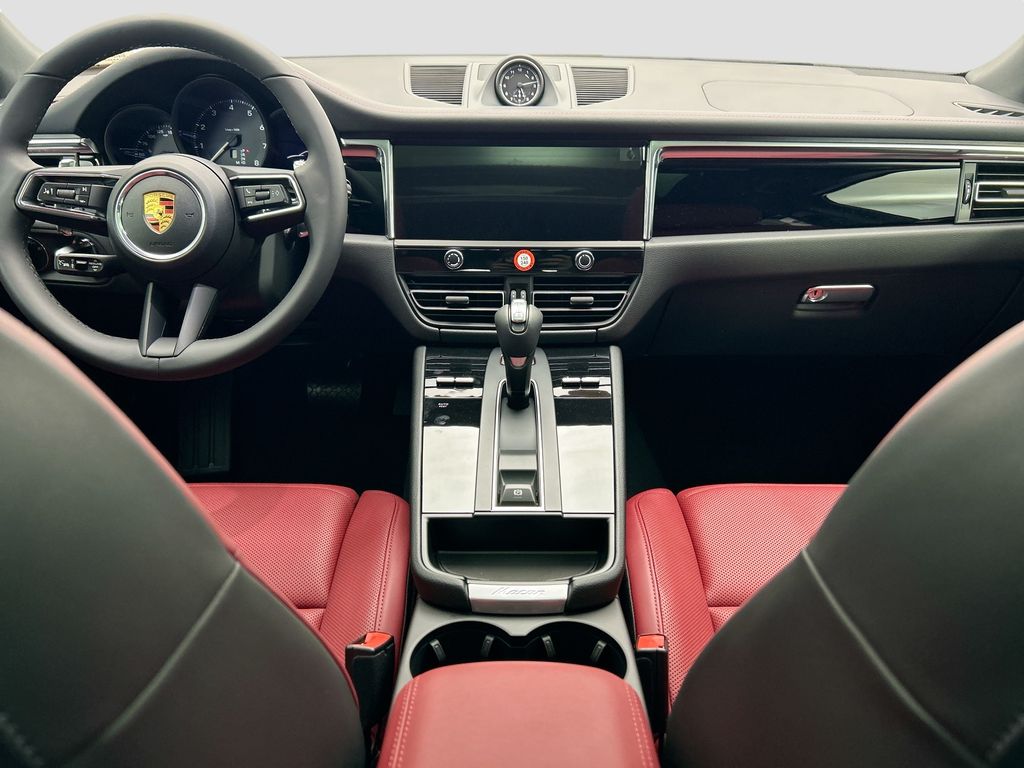 Thumbnail: 2026 Porsche Macan - 16