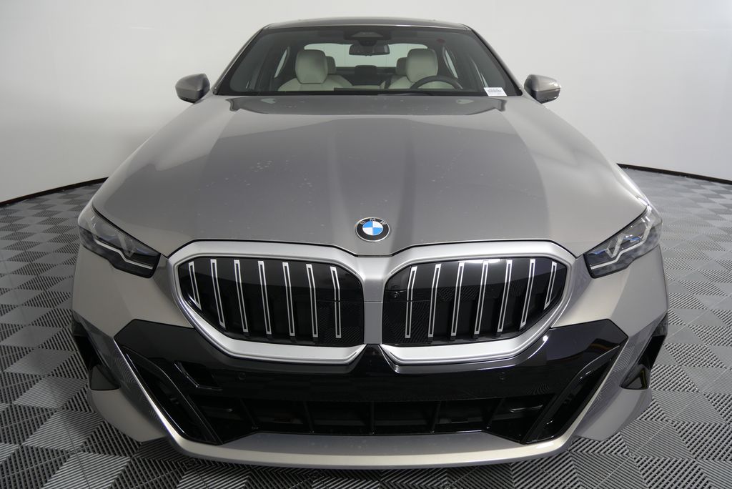 2025 BMW 5 Series 530i 10