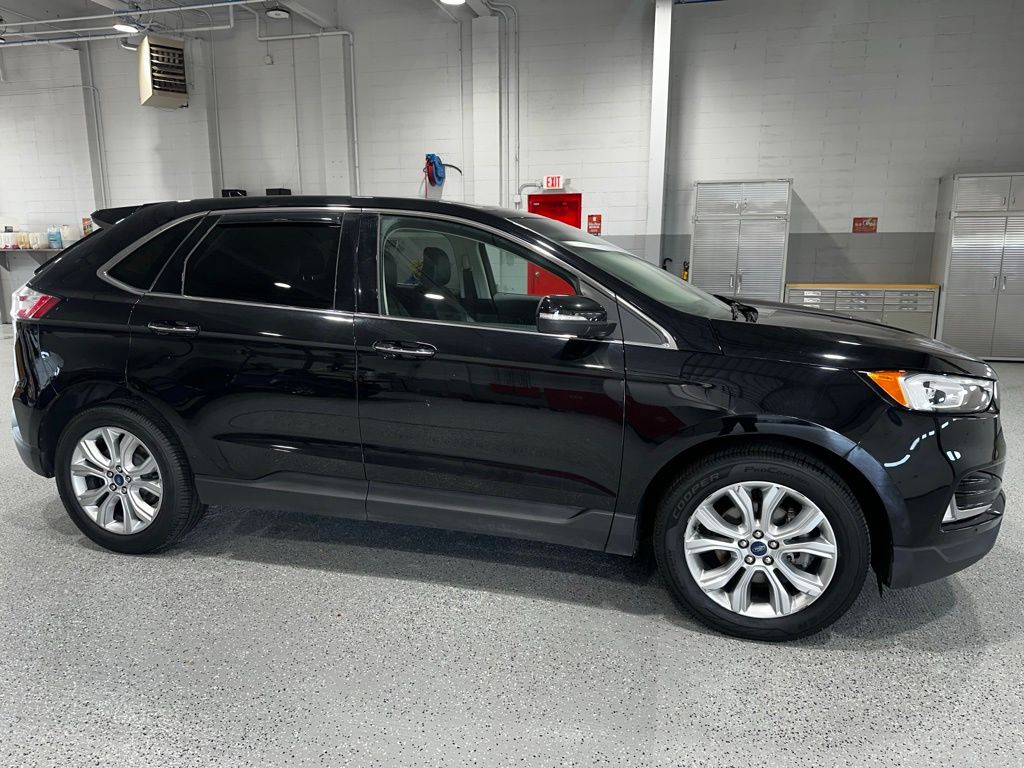 Black 2020 Ford Edge SUV / Crossover Front-Wheel Drive 8-Speed Automatic