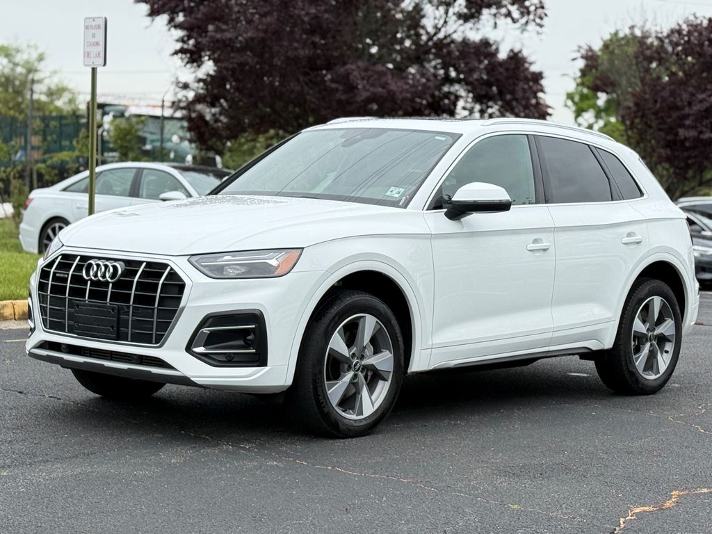 Thumbnail: 2023 Audi Q5 - 3