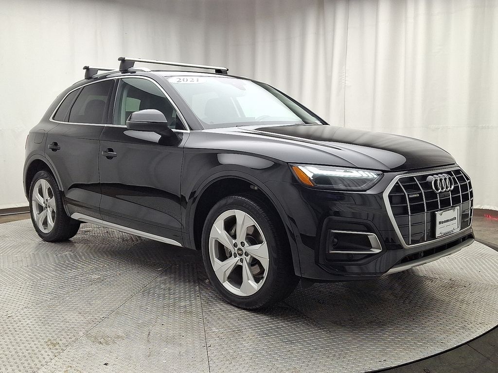 Thumbnail: 2021 Audi Q5 - 3