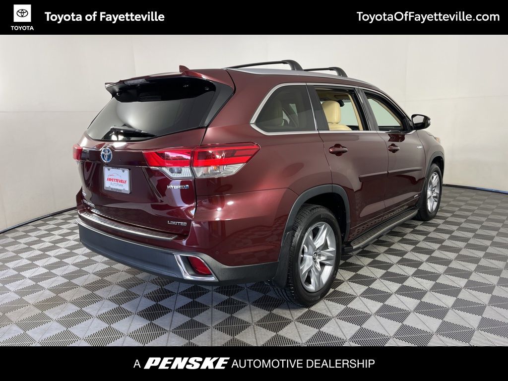 2017 Toyota Highlander Limited 19