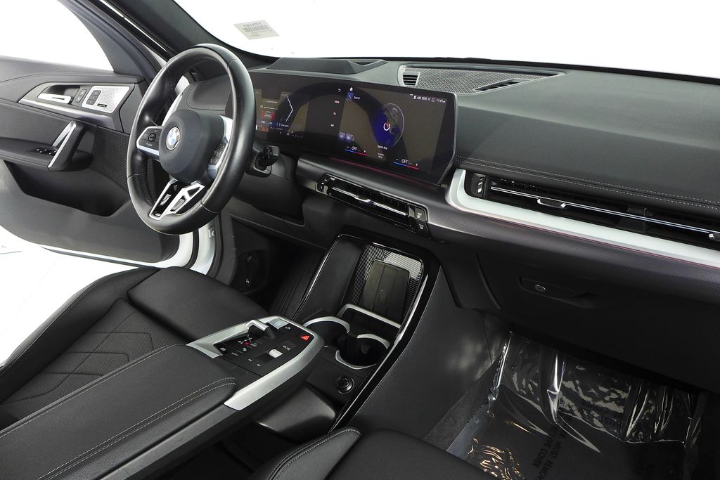 Thumbnail: 2023 BMW X1 - 13