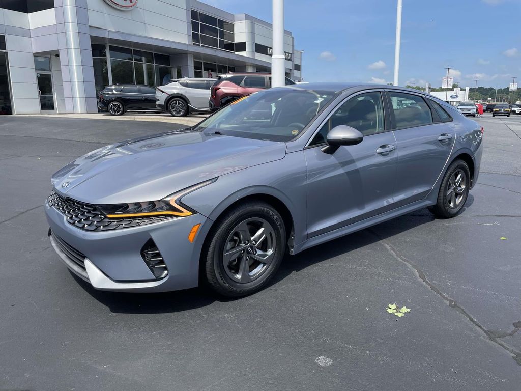 Silver 2021 Kia K5 Sedan Front-Wheel Drive 8-Speed Automatic