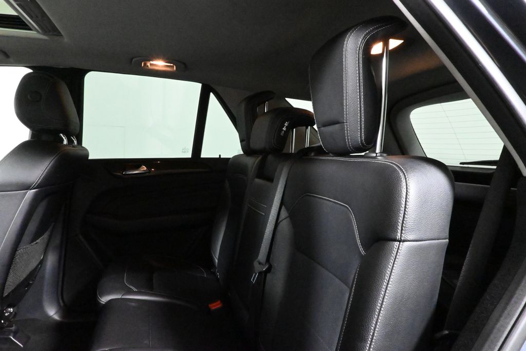 Thumbnail: 2015 Mercedes-Benz M-Class - 4